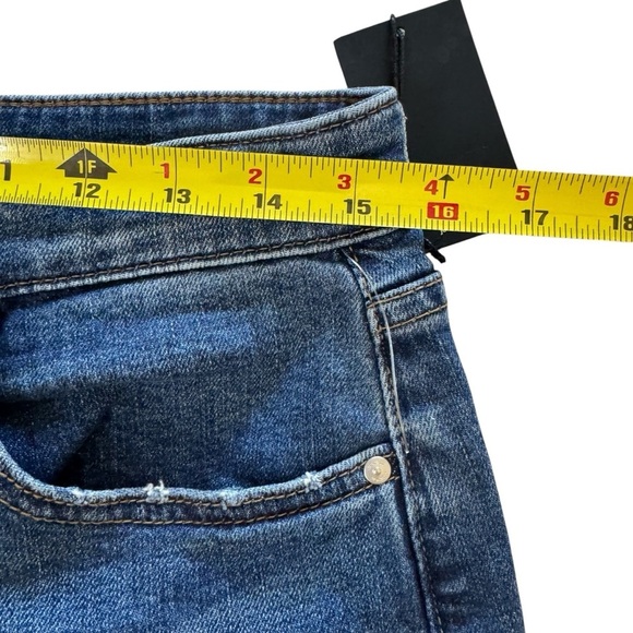 Joe’s Blue Denim Jean 4” Shorts Cut off Raw Hem Summer Size 28 NWT - Picture 6 of 9